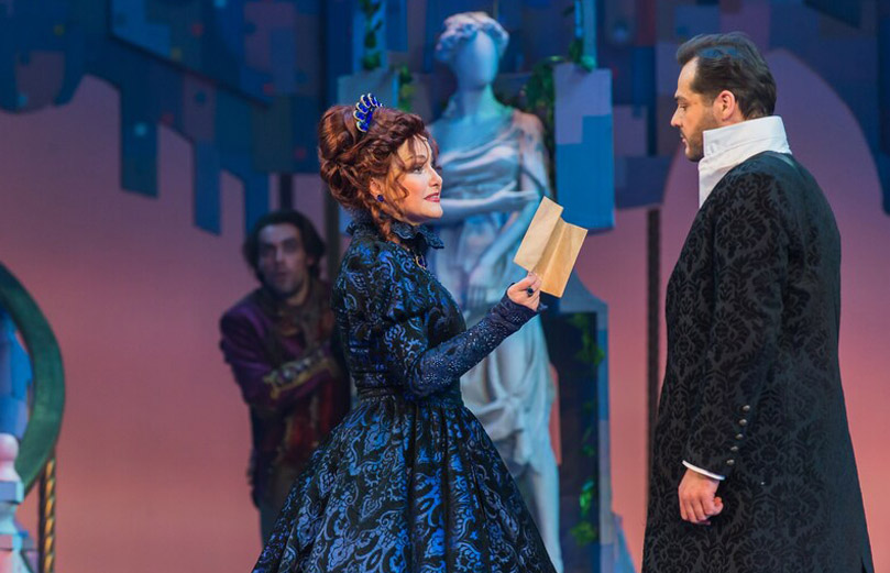 Собака на сене