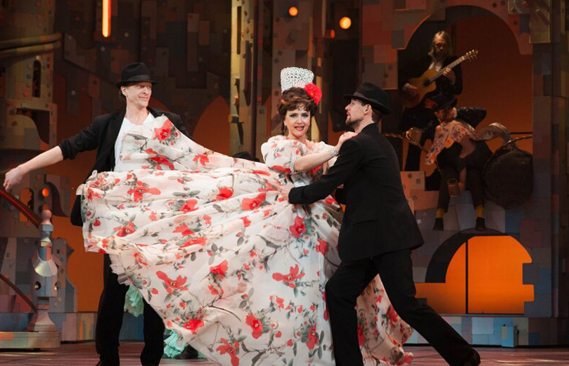 Собака на сене